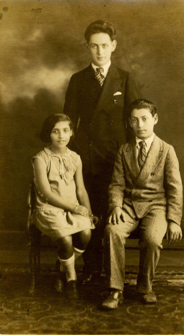 Rodzina Biblesów na starym zdjęciu.