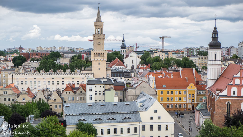 Atrakcje Opola - panorama miasta z Wieży Piastowskiej w Opolu.