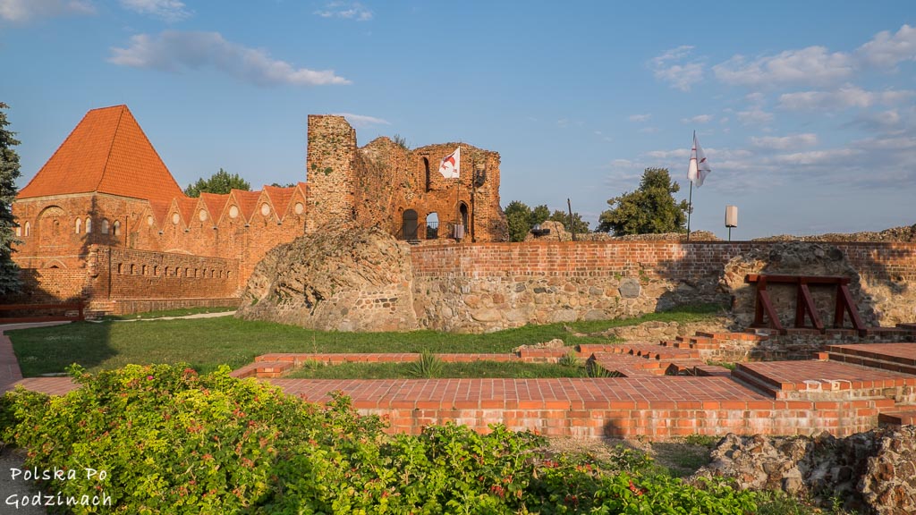 Największe atrakcje turystytczne Torunia - ruiny zamku krzyżackiego w Toruniu.