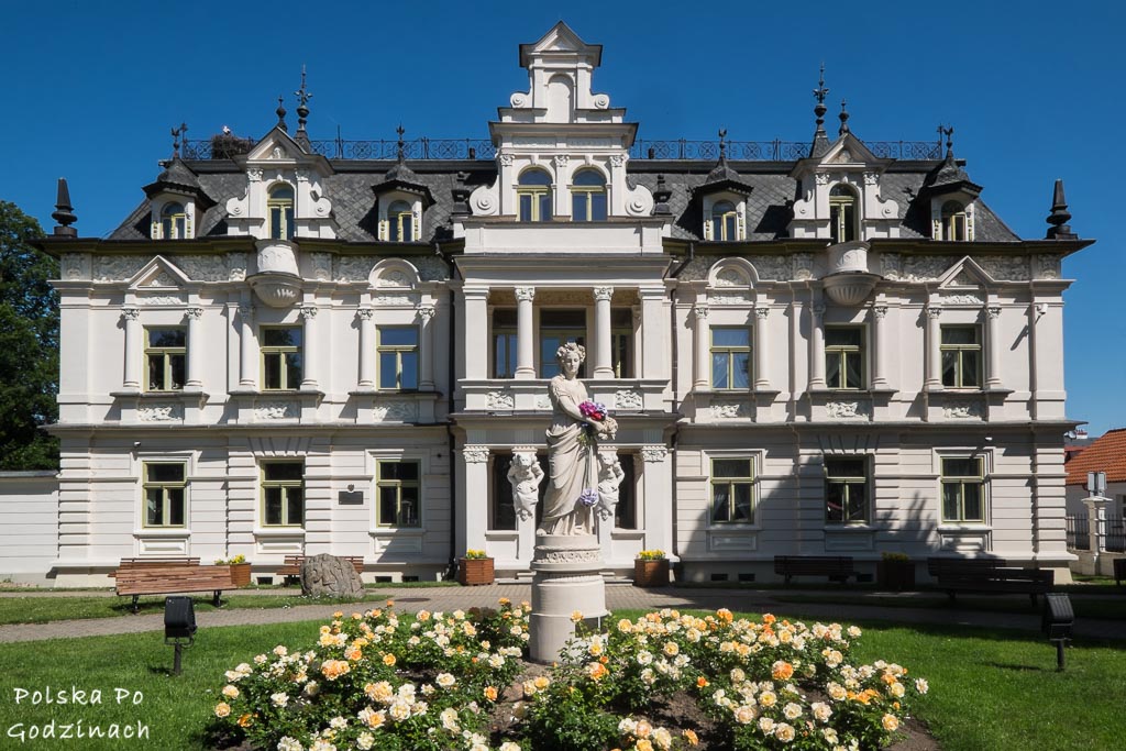 Warto zobaczyć w Supraślu - piękny pałac rodziny Buchholtzów.