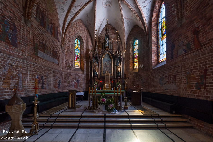 wnętrze Kościółz Jana Chrzciciela w Radomiu