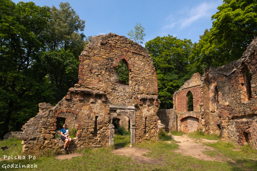 Wałbrzych atrakcje - ruiny zamku Stary Książ