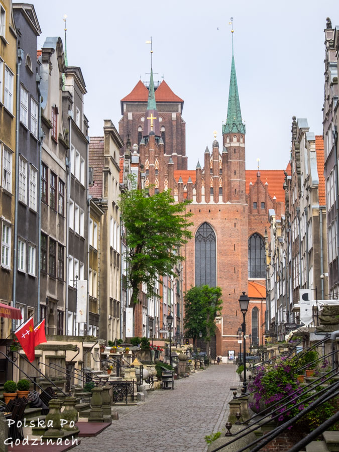 Gdańsk atrakcje - Ulica Mariacka z Bazyliką Mariacką w tle