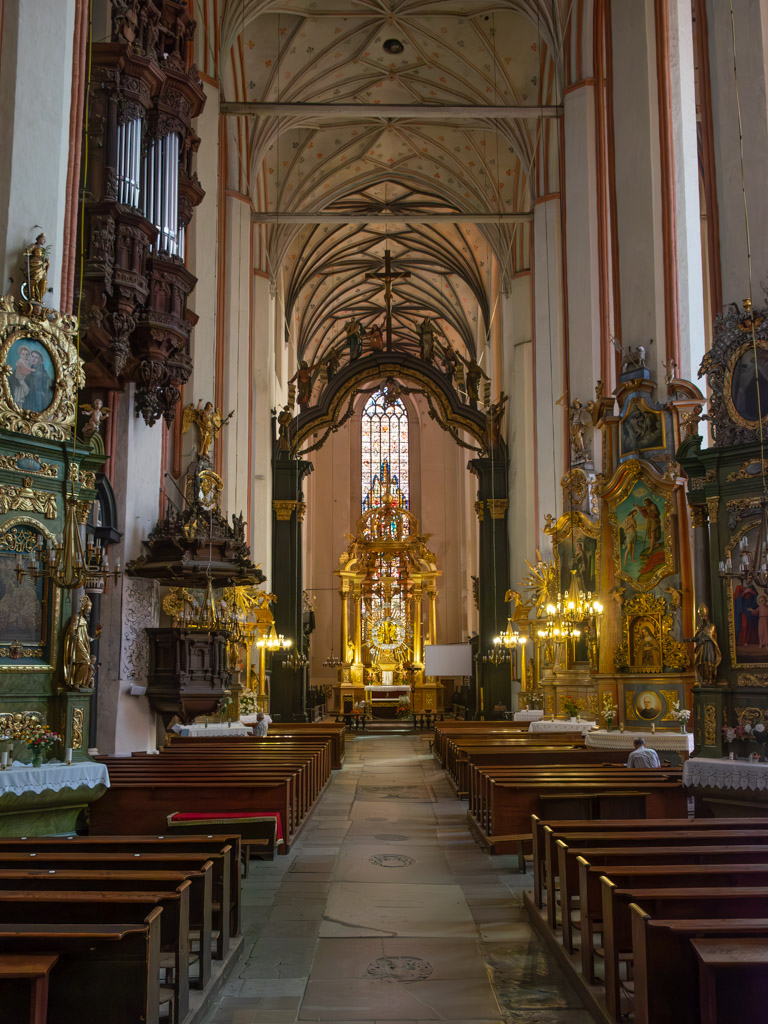 Atrakcje Torunia - wnętrze Kościoła Mariackiego.