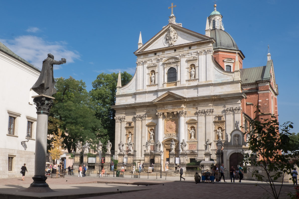 Atrakcje Krakowa. Plac Marii Magdaleny i barokowy Kościół Piotra i Pawła w Krakowie, to miejsce, które warto zobaczyć.