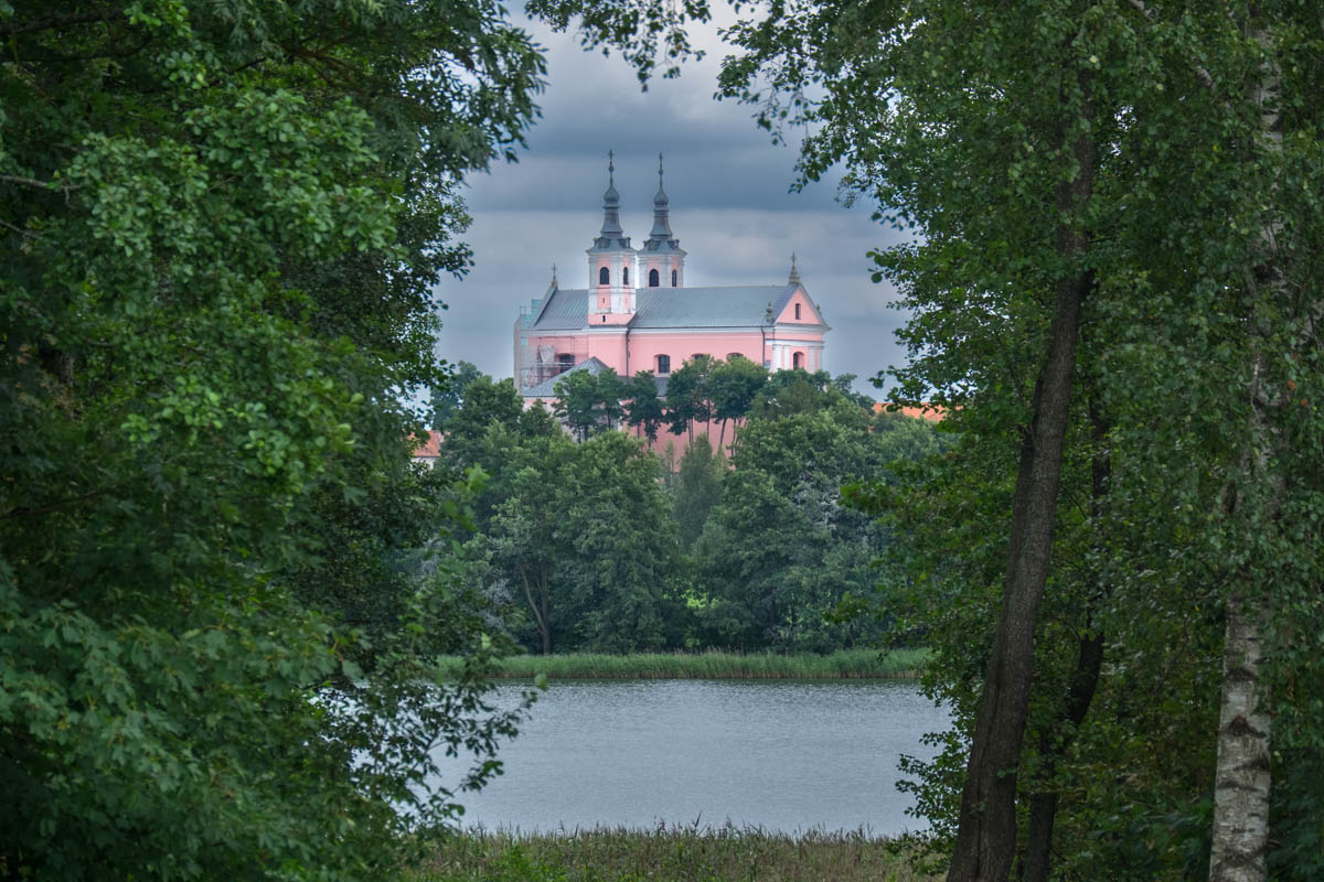 Atrakcje Wigierskiego Parku Narodowego. Klasztor pokamedulski w Wigrach.