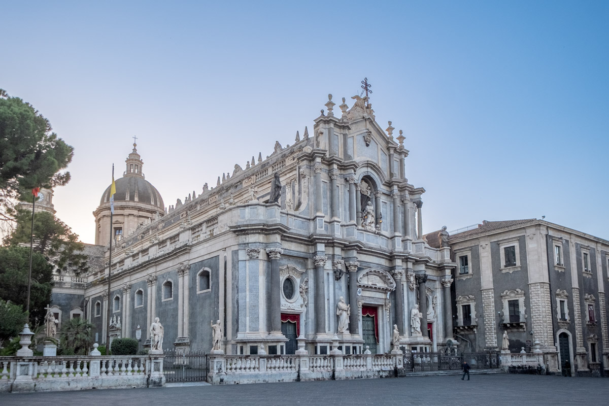 Zabytki i atrakcje Katatnii. Katedra św. Agaty w Katanii,