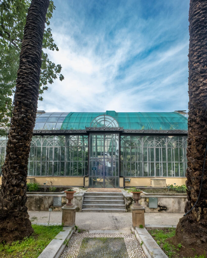 Szklarnia w ogrodzie botanicznym w Katanii.