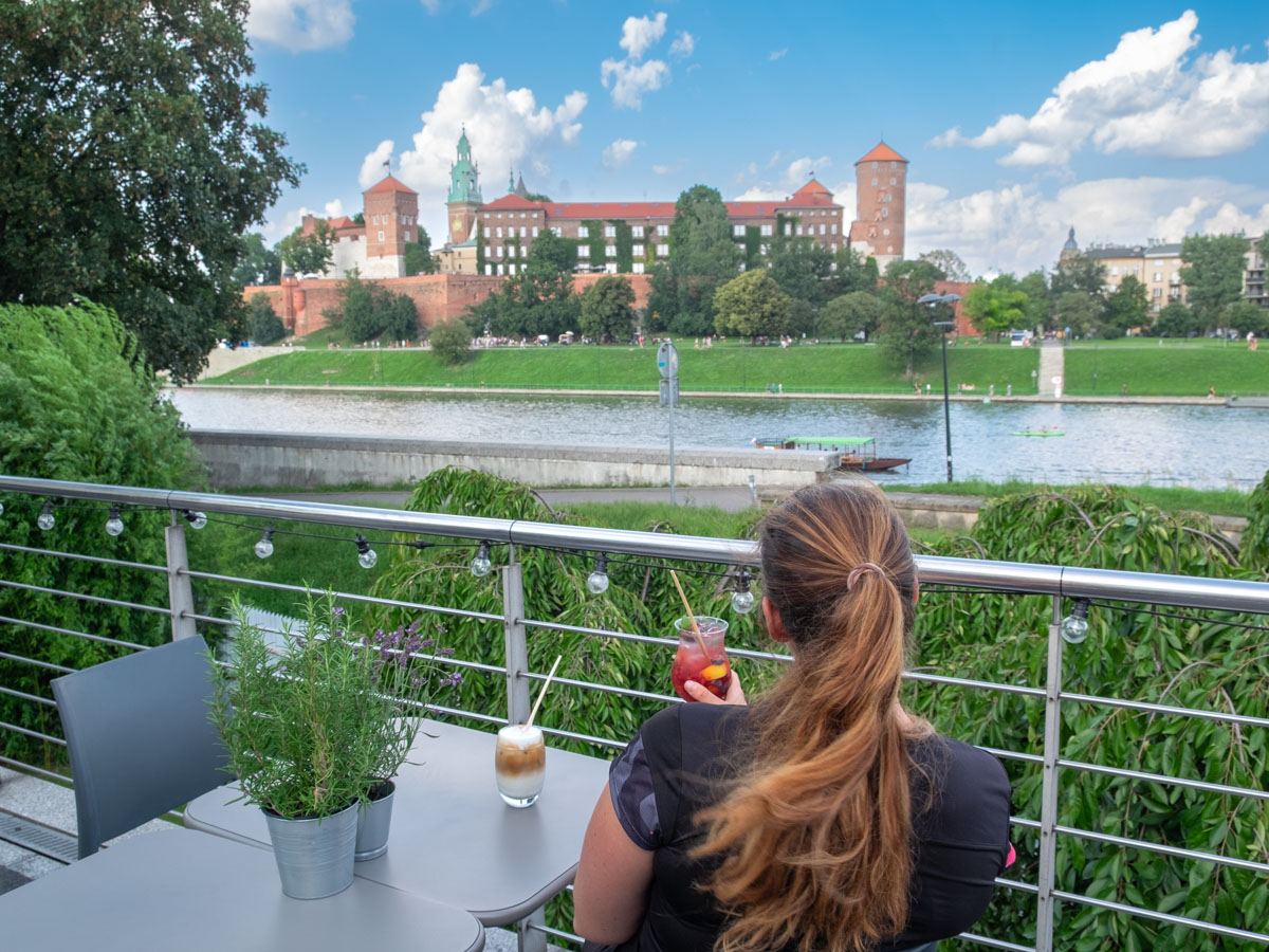 Widok na Wawel z Cafe Manggha.