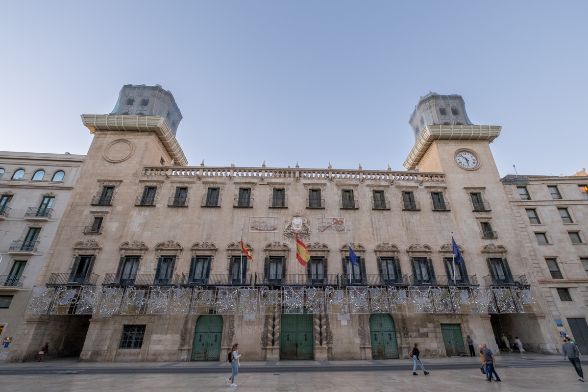 Ratusz w Alicante.